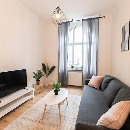 Peter Apartments - Premium Wohnung I 95Qm I 3 Schlafzimmer I Grosses Bad I Kueche I Wohnzimmer I Tv Fulda Kültér fotó