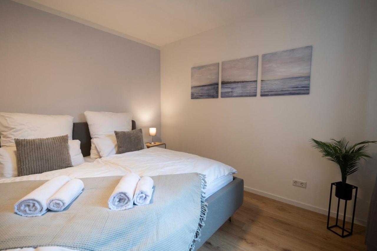 Peter Apartments - Premium Wohnung I 95Qm I 3 Schlafzimmer I Grosses Bad I Kueche I Wohnzimmer I Tv Fulda Kültér fotó
