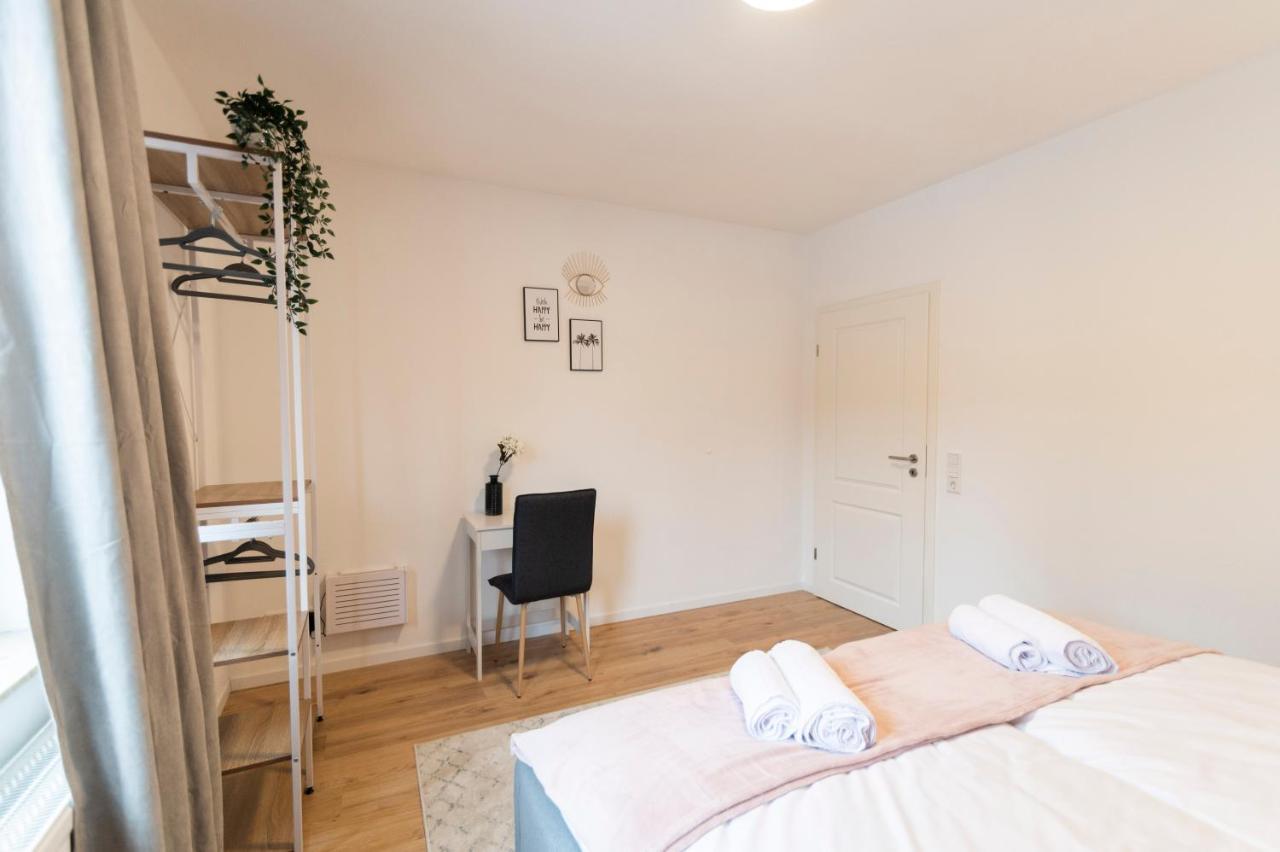 Peter Apartments - Premium Wohnung I 95Qm I 3 Schlafzimmer I Grosses Bad I Kueche I Wohnzimmer I Tv Fulda Kültér fotó