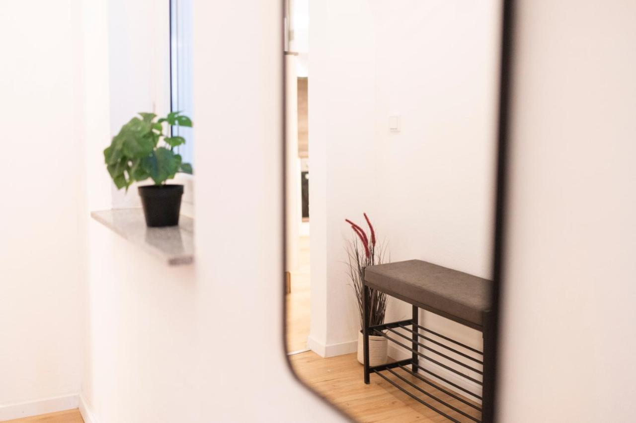Peter Apartments - Premium Wohnung I 95Qm I 3 Schlafzimmer I Grosses Bad I Kueche I Wohnzimmer I Tv Fulda Kültér fotó